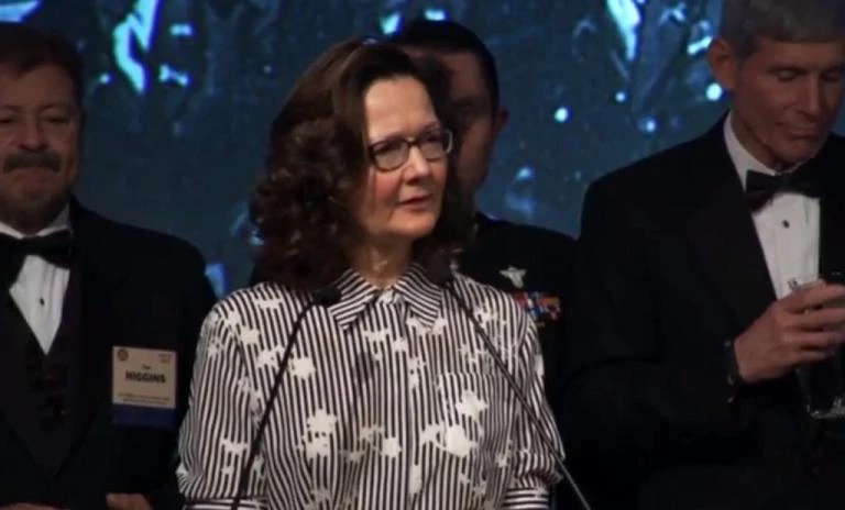 Τζίνα Χάσπελ: Η σκληροτράχηλη βασανιστής της CIA, Αρχηγός της Υπηρεσίας – «Eίμαι ευγνώμων στον Ν.Τραμπ»